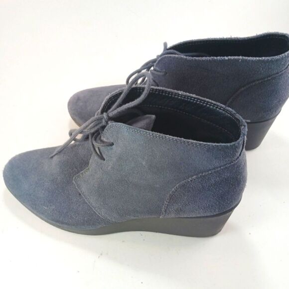 Crocs Womans Leigh Suede Wedge Bootie Gray Women 10 Lace-up 2.5 inch Heel....... - Picture 5 of 14